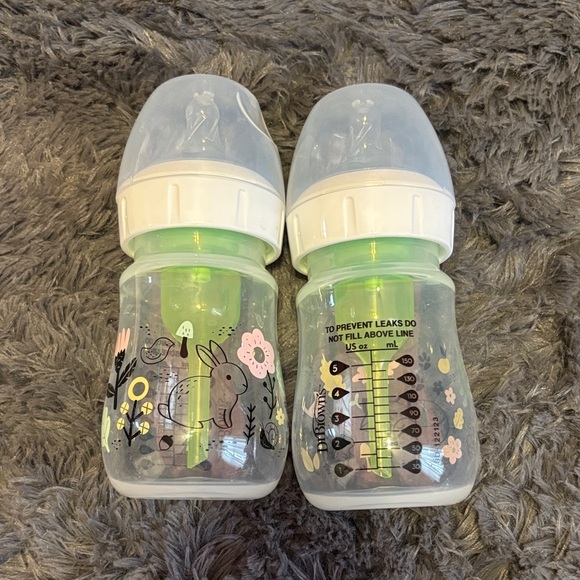 Cute Floral Baby Bottles - Green and White - Picture 1 of 1